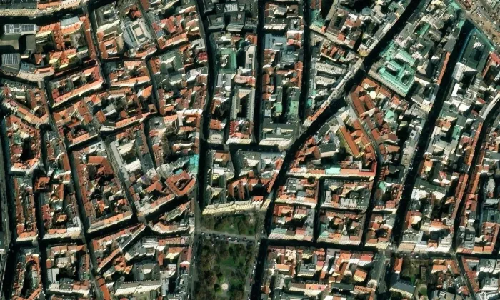 Kostel Nejsvětější Trojice na Novém Městě v Praze – letecký pohled