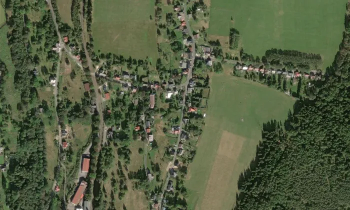 Kostel Nejsvětějšího Srdce Ježíšova ve Vejprtech – letecký pohled