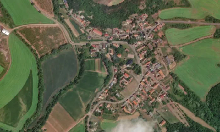 Kostel Neposkvrněného početí Panny Marie (Siřem) – letecký pohled