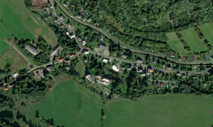 Kostel Neposkvrněného početí Panny Marie (Holčovice) – letecký pohled