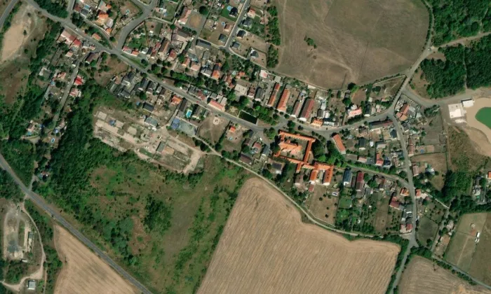 Kostel Panny Marie Bolestné v Mariánských Radčicích – letecký pohled