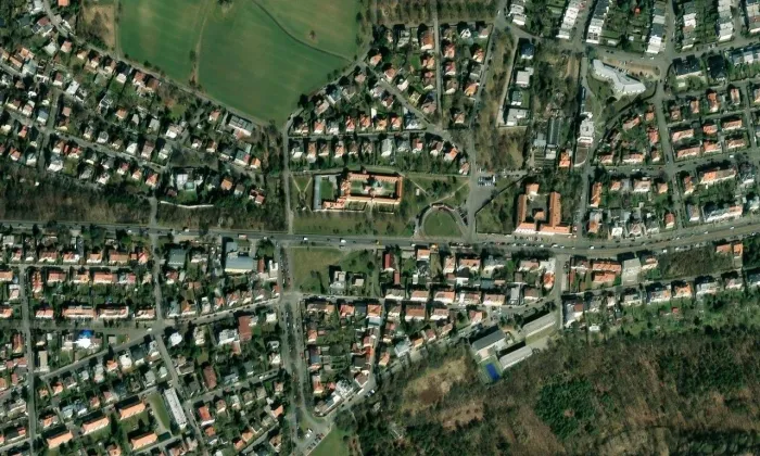Kostel Panny Marie Vítězné na Bílé Hoře – letecký pohled
