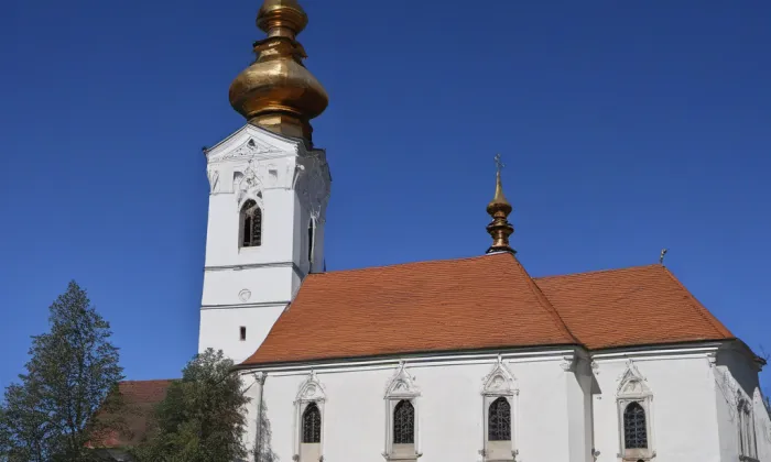 kostel Povýšení svatého Kříže (Husinec) – historical