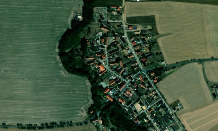 kostel Povýšení svatého Kříže (Třebosice) – letecký pohled