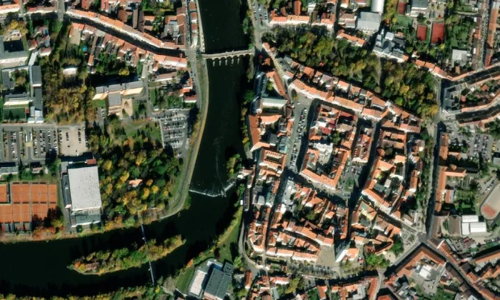 Kostel Povýšení svatého Kříže (Vnitřní Město) – letecký pohled