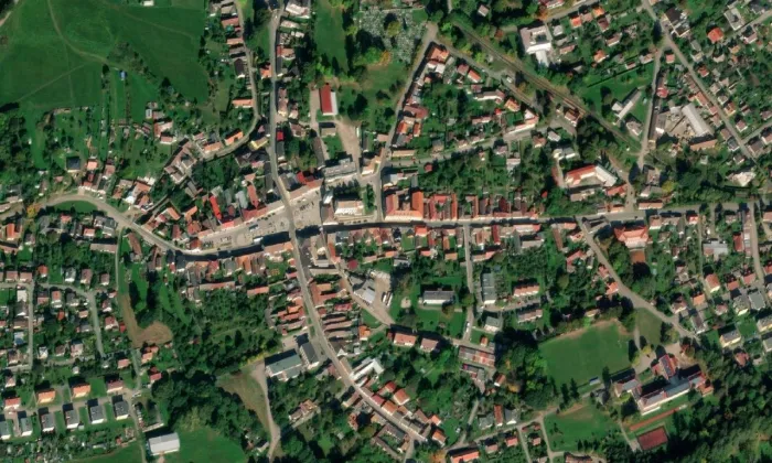 kostel Povýšení svatého Kříže v Černovicích – letecký pohled