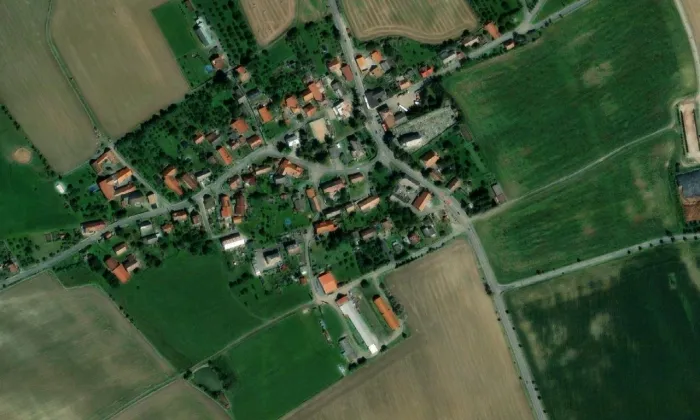 Kostel Proměnění Páně (Bílý Újezd) – letecký pohled