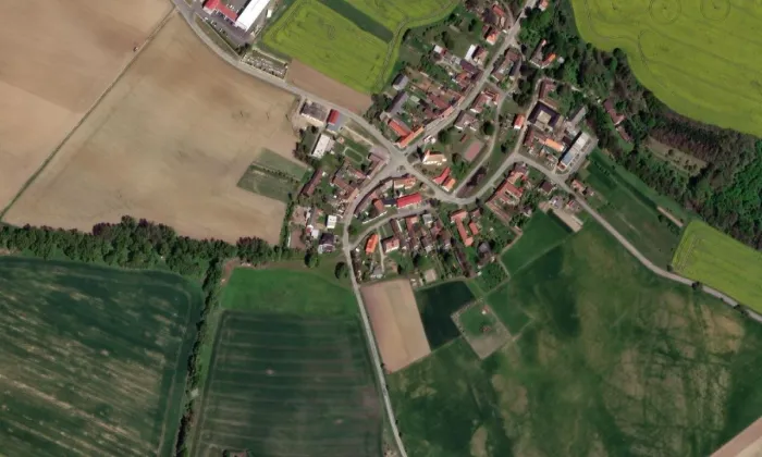 kostel Stětí svatého Jana Křtitele (Starý Petřín) – letecký pohled