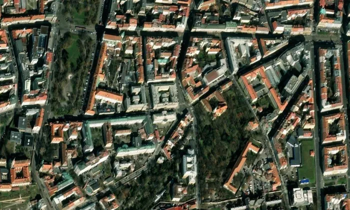 Kostel svaté Kateřiny Alexandrijské v Praze – letecký pohled