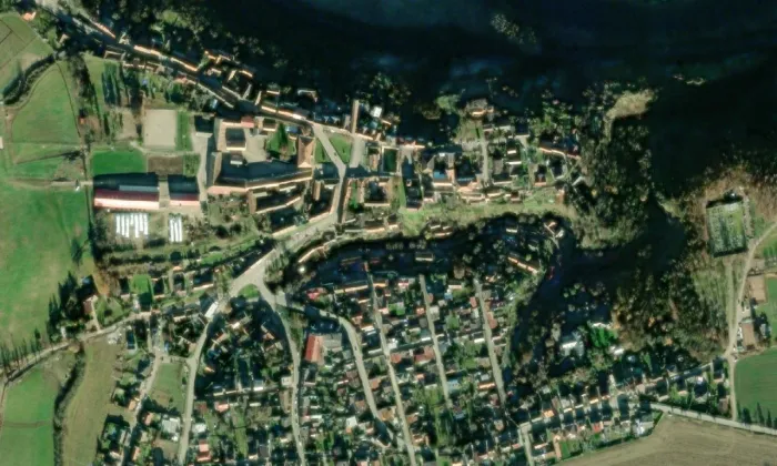 Kostel svaté Ludmily (Tetín) – letecký pohled