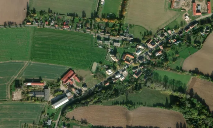 kostel svaté Máří Magdaleny (Lužany) – letecký pohled