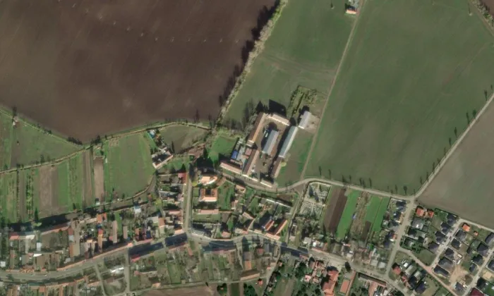 kostel svaté Markéty (Loděnice) – letecký pohled