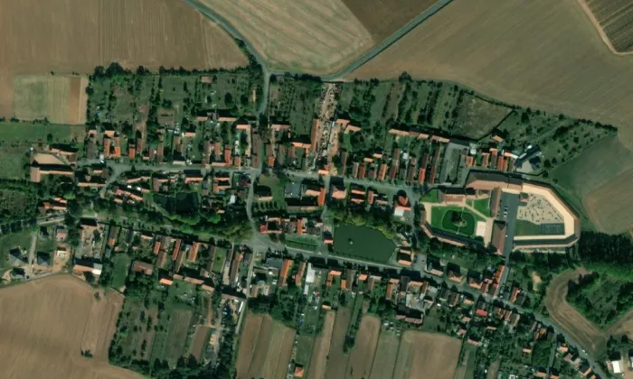 Kostel svaté Markéty (Nesuchyně) – letecký pohled