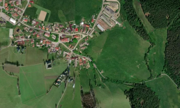 Kostel svatých Filipa a Jakuba (Šumavské Hoštice) – letecký pohled