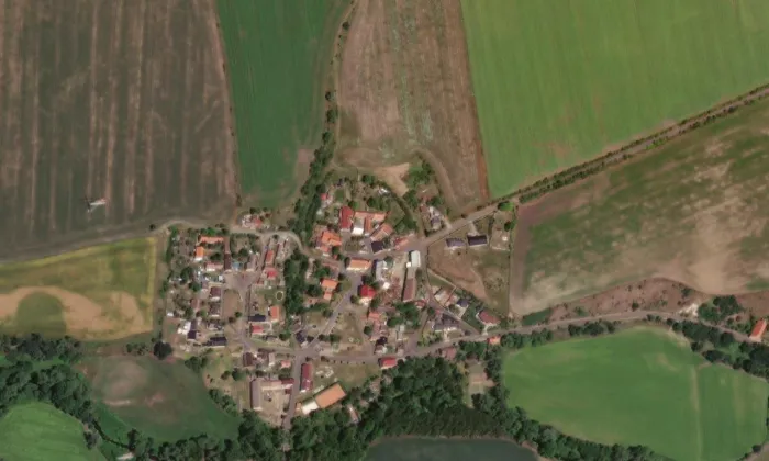 Kostel svatého Bartoloměje (Bílence) – letecký pohled