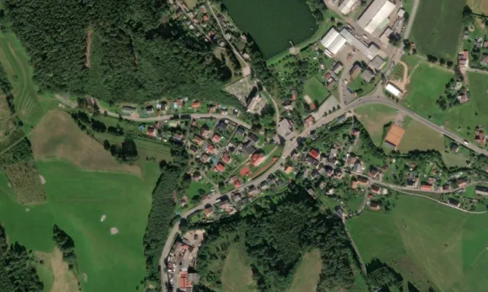Kostel svatého Bartoloměje (Batňovice) – letecký pohled