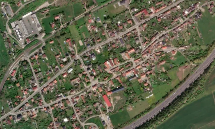 Kostel svatého Bartoloměje (Vráž) – letecký pohled