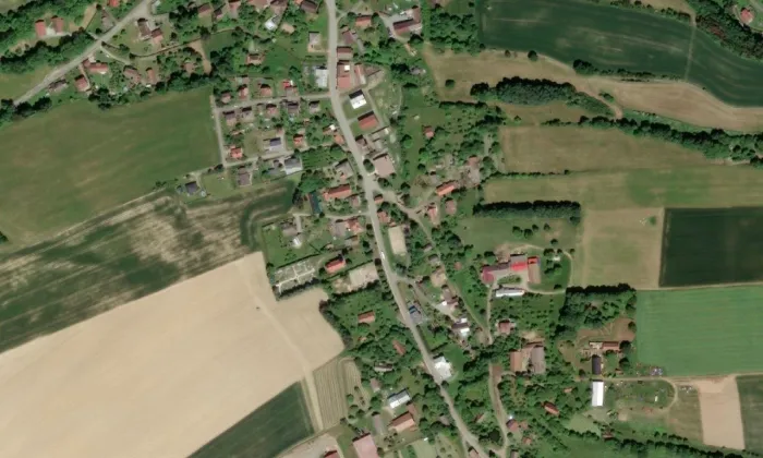 Kostel svatého Cyrila a Metoděje (Ohnišov) – letecký pohled