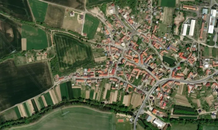 kostel svatého Cyrila a Metoděje (Rybníky) – letecký pohled