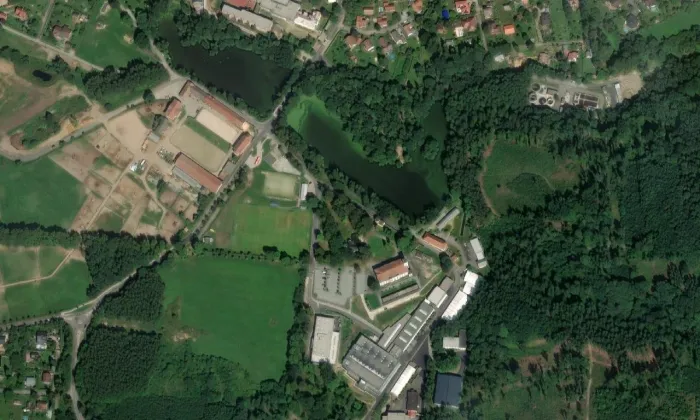 Kostel svatého Františka z Assisi (Kamenice) – letecký pohled