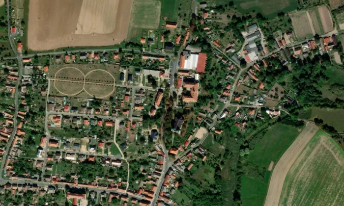 Kostel svatého Havla (Rožďalovice) – letecký pohled