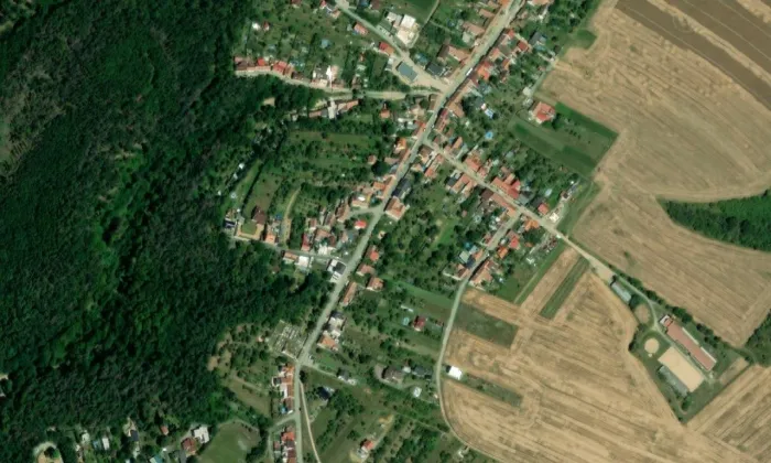 kostel svatého Jakuba Staršího (Omice) – letecký pohled