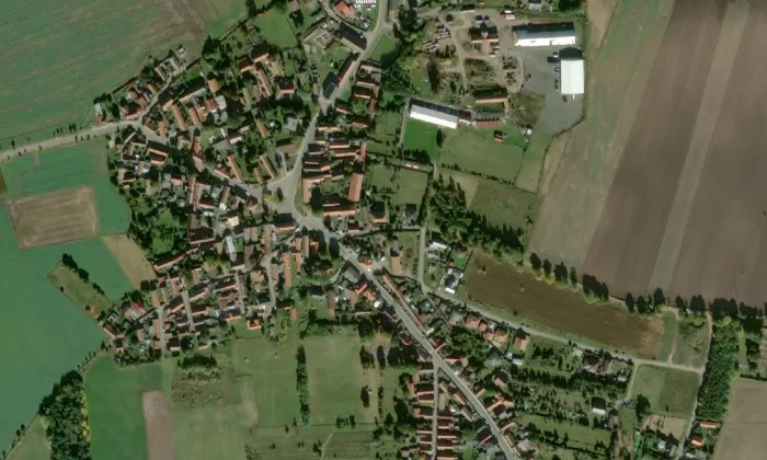 Kostel svatého Jakuba Staršího (Ratenice) – letecký pohled