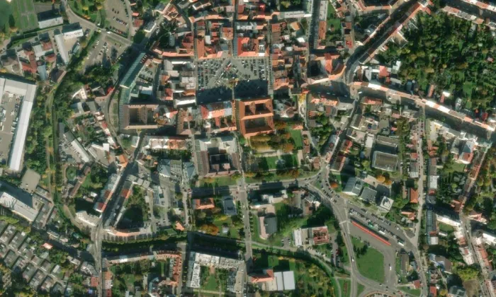 kostel svatého Jakuba Staršího v Jičíně – letecký pohled
