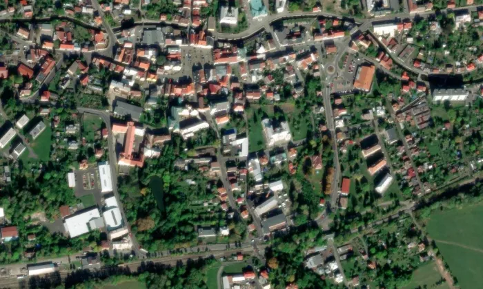 Kostel svatého Jakuba Většího v České Kamenici – letecký pohled