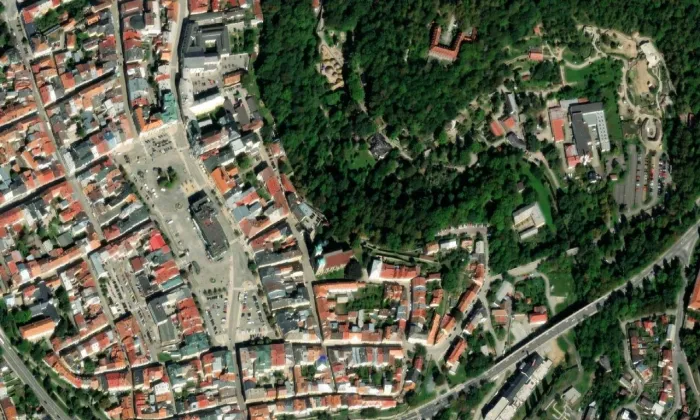 Kostel svatého Jakuba Většího v Jihlavě – letecký pohled