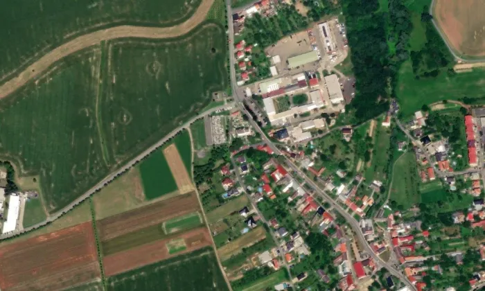 kostel svatého Jakuba Většího v Tečovicích – letecký pohled