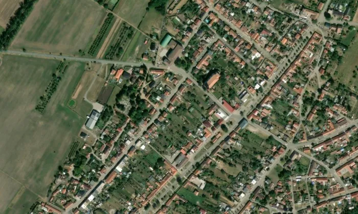 Kostel svatého Jana Křtitele (Březí) – letecký pohled