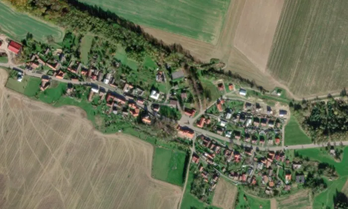 kostel svatého Jana Křtitele (Perálec) – letecký pohled