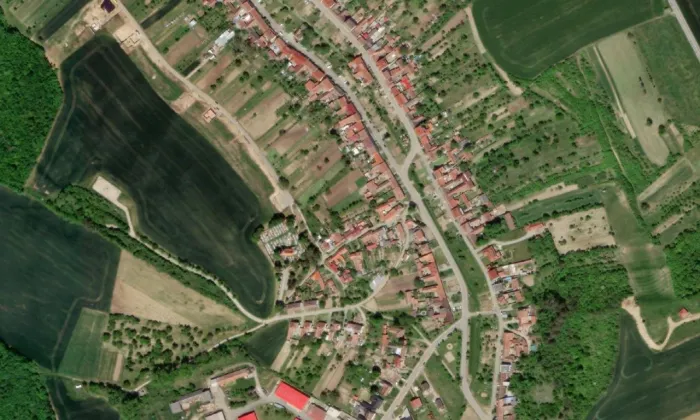 kostel svatého Jana Křtitele (Uhřice) – letecký pohled