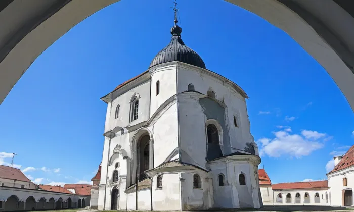 kostel svatého Jana Nepomuckého (Žďár nad Sázavou 2) – historical