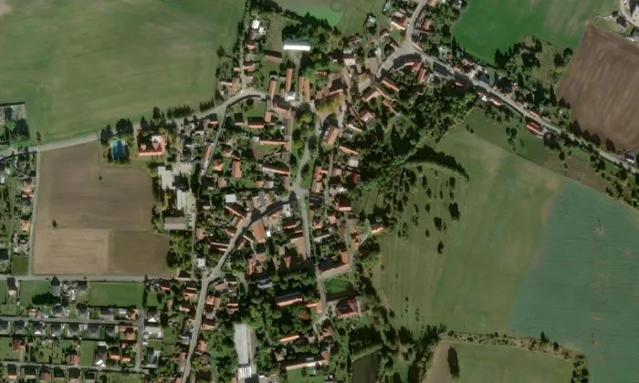 Kostel svatého Jana Nepomuckého (Cerhenice) – letecký pohled