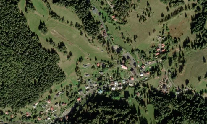 Kostel svatého Jana Nepomuckého (Nové Hamry) – letecký pohled