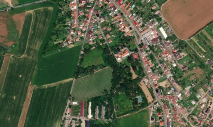 Kostel svatého Jana Nepomuckého (Pohořelice) – letecký pohled