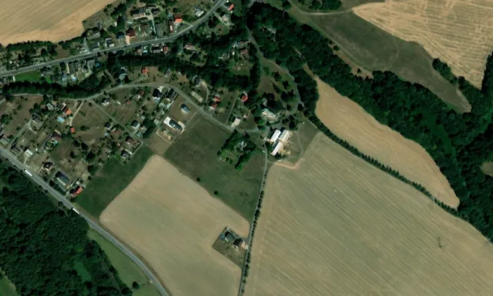 Kostel svatého Jiří (Karlovice) – letecký pohled