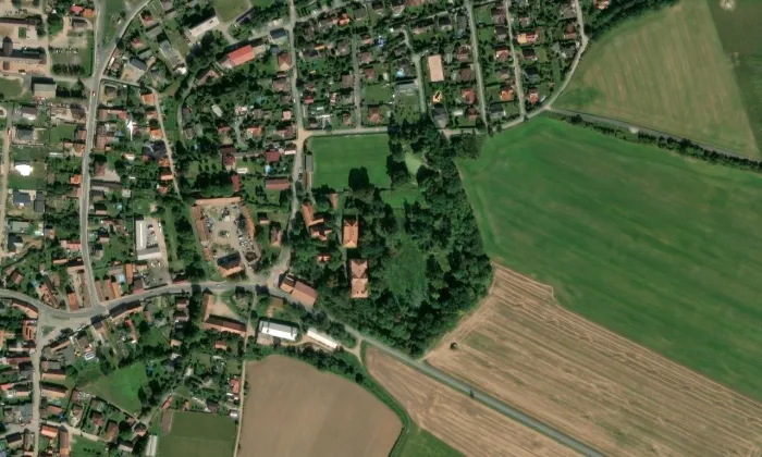 Kostel svatého Jiří (Malesice) – letecký pohled