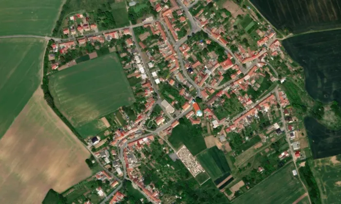 Kostel svatého Jiří (Moravské Prusy) – letecký pohled