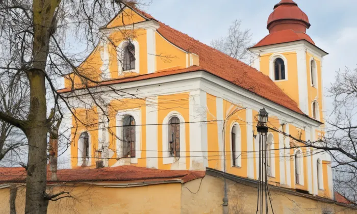 Kostel svatého Kříže (Sněžné) – historical