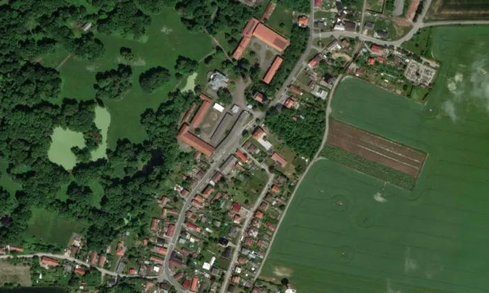 kostel svatého Klimenta (Dobřenice) – letecký pohled
