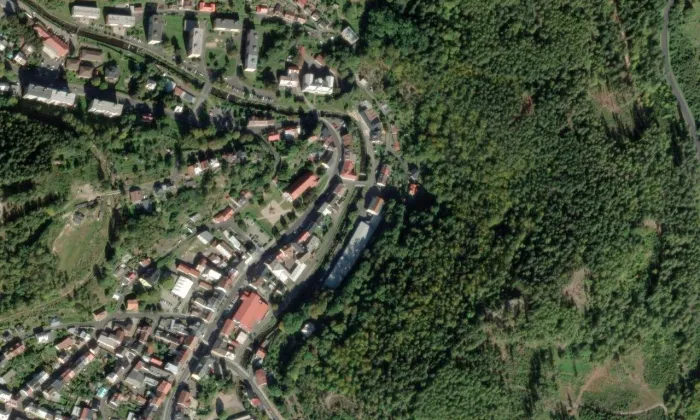 Kostel svatého Martina v Nejdku – letecký pohled