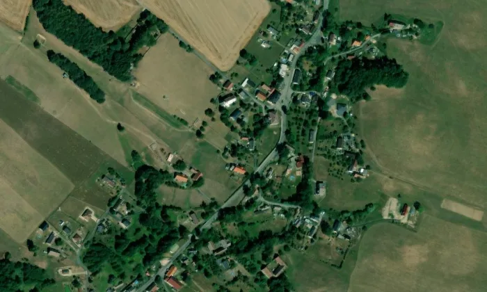 Kostel svatého Michaela archanděla (Bulovka) – letecký pohled