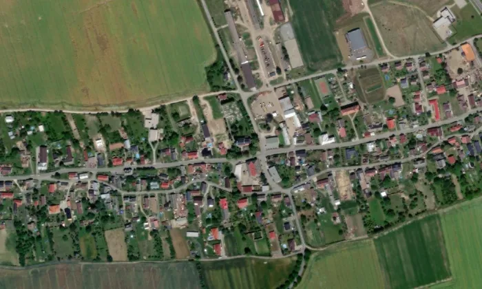Kostel svatého Mikuláše (Úvalno) – letecký pohled