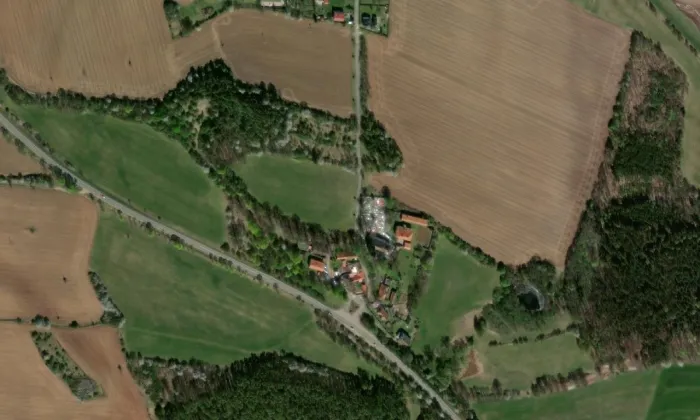 kostel svatého Petra (Milín) – letecký pohled