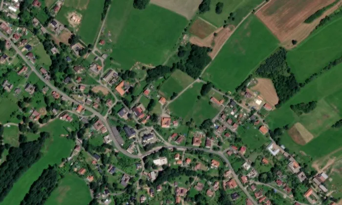 Kostel svatého Petra a Pavla (Korouhev) – letecký pohled