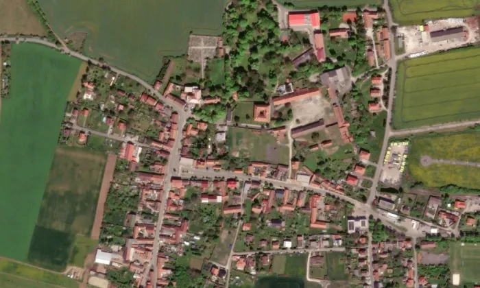 Kostel svatého Petra a Pavla (Liteň) – letecký pohled