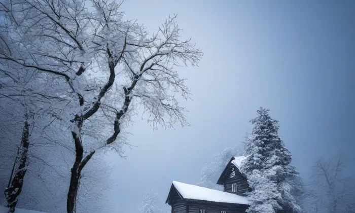 kostel svatého Petra a Pavla (Lovčice) – winter
